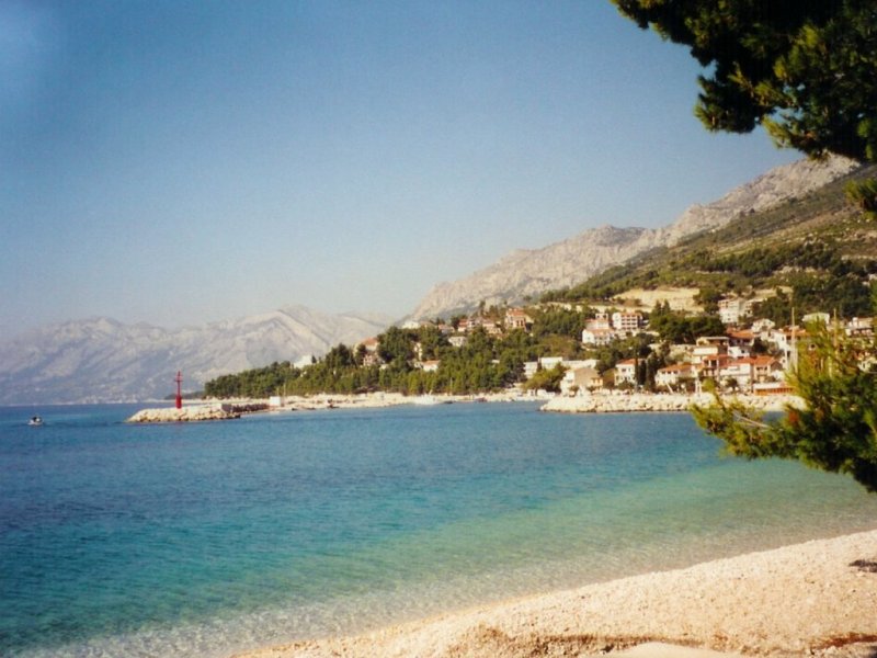 Baška Voda: Strand und Hafen (2000)