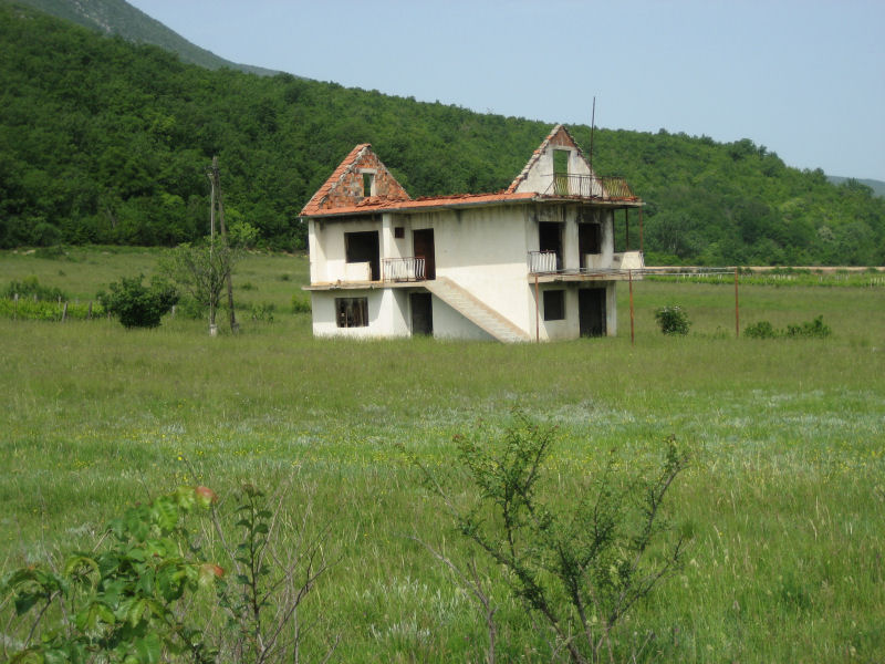 Verlassenes Bauernhaus in der Nähe von Knin (2007)