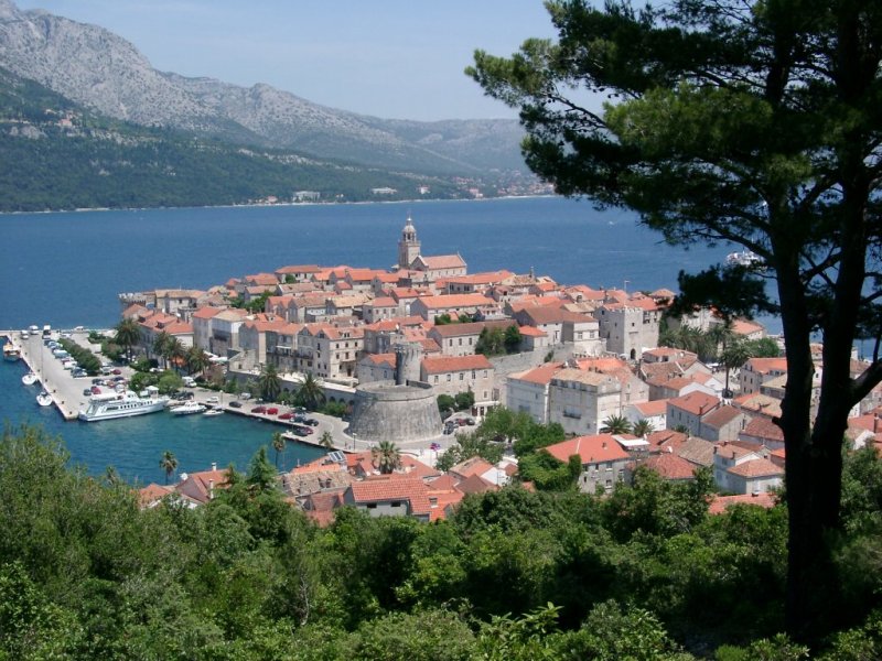 Korčula Stadt: Blick auf die Altstadt (2004)