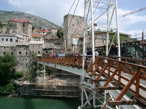 Mostar: Wiederaufbau der Alten Brücke (2003)