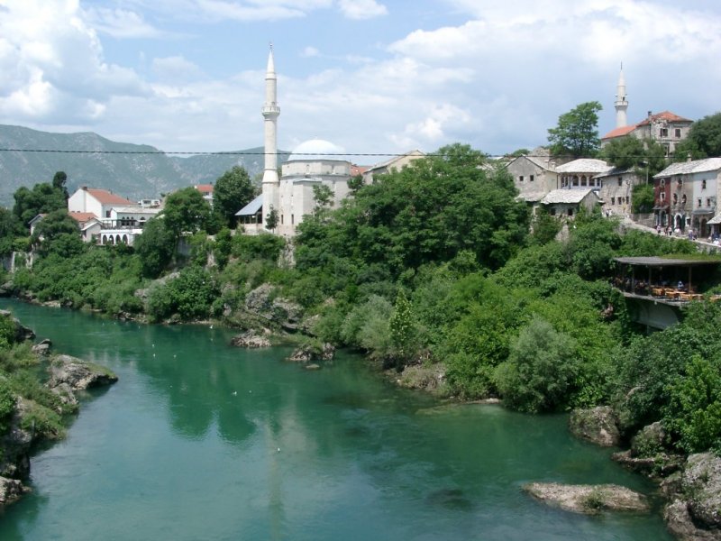 Mostar: Altstadt mit Mehmed Paša-Moschee (2003)