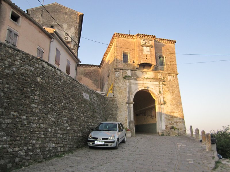 Motovun: Äußeres Stadttor (2011)