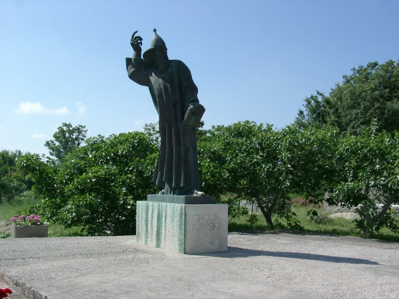 Nin: Denkmal für den Bischof Grgur von Nin (2006)
