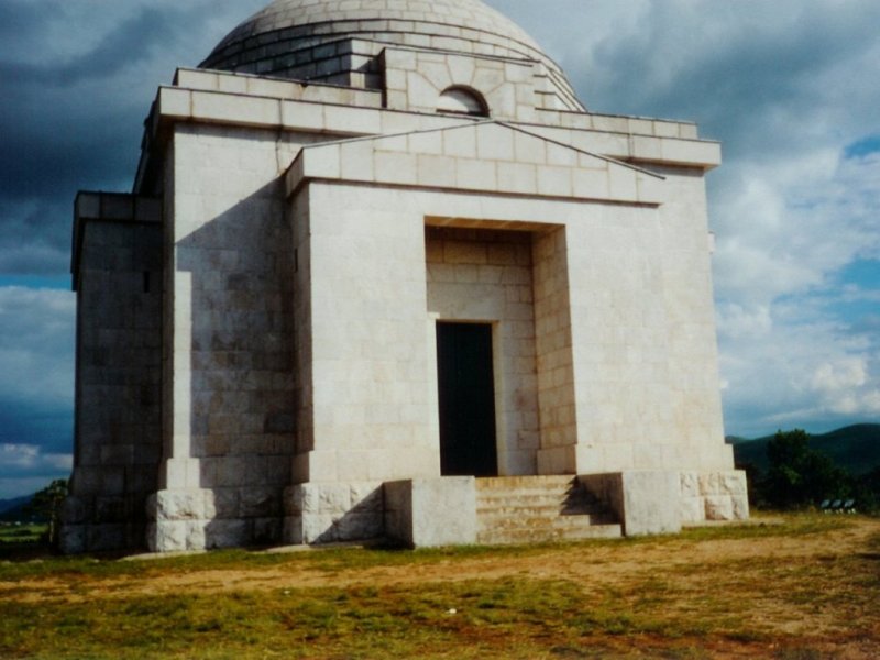 Otavice: Mausoleum Meštrovič (1999)
