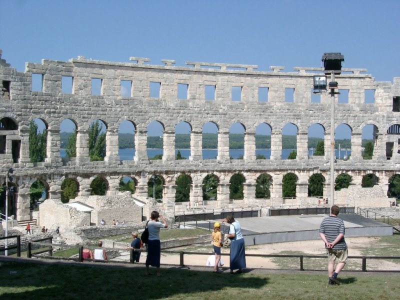 Pula: Amphitheater (2002)