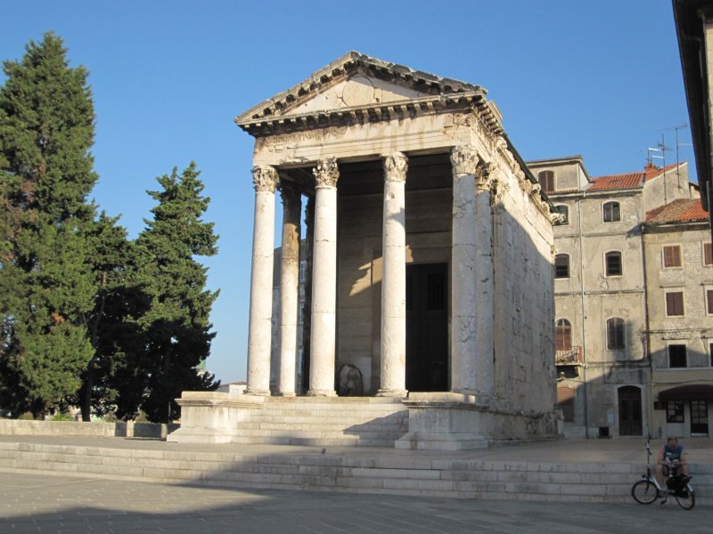 Pula: Augustus-Tempel (2011)